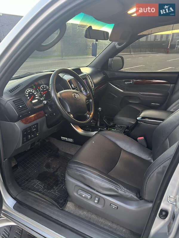 Внедорожник / Кроссовер Toyota Land Cruiser 2007 в Ивано-Франковске фото 24 Внедорожник / Кроссовер Toyota Land Cruiser 2007 в Ивано-Франковске