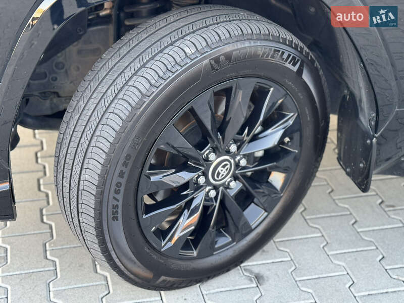 Внедорожник / Кроссовер Toyota Land Cruiser 2021 в Мукачево