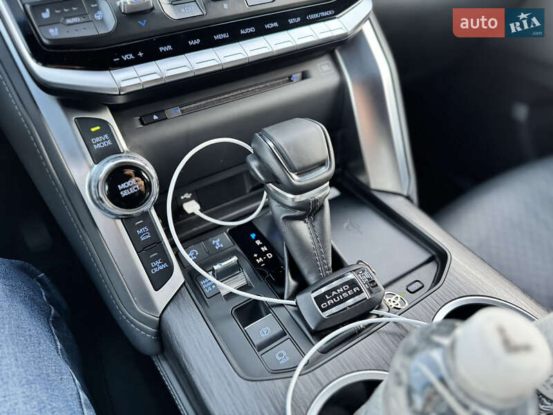 Внедорожник / Кроссовер Toyota Land Cruiser 2021 в Мукачево