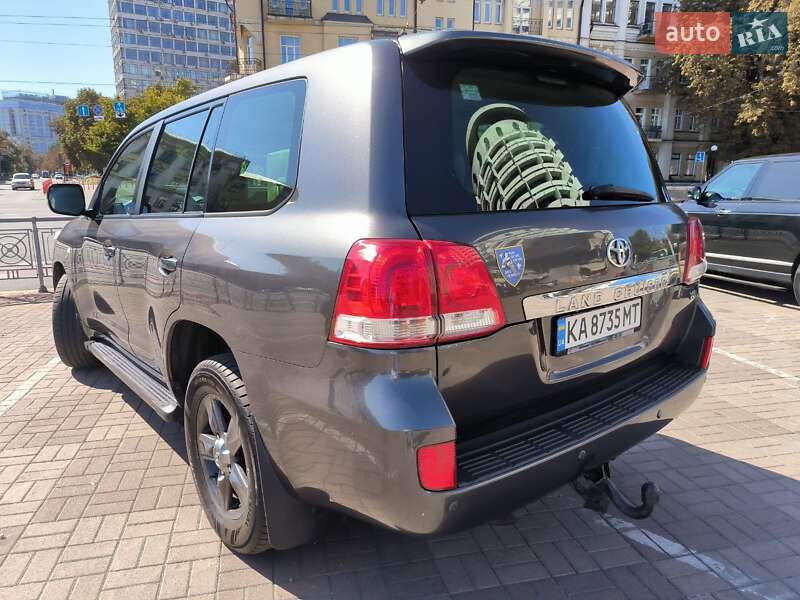 Внедорожник / Кроссовер Toyota Land Cruiser 2008 в Киеве