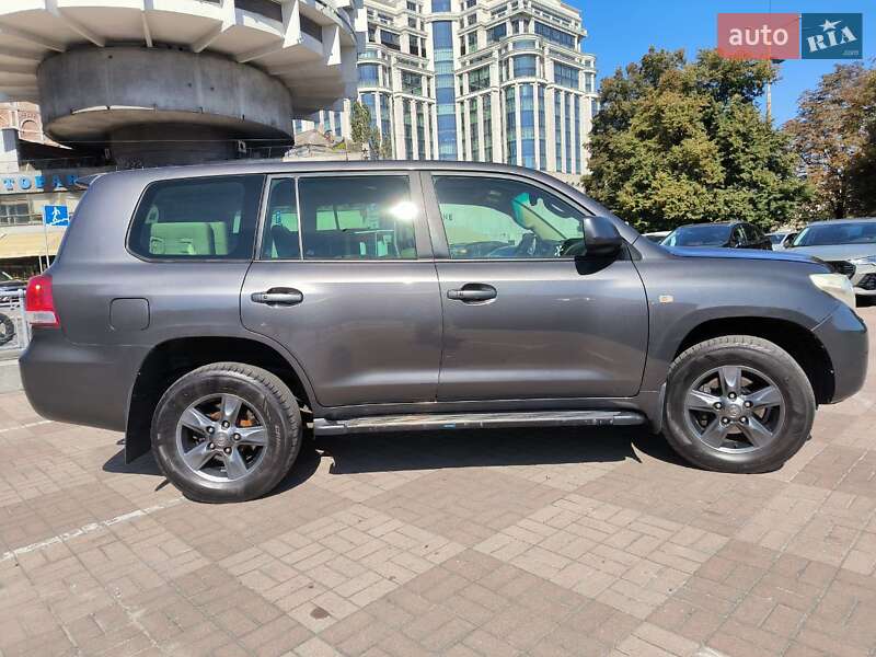 Внедорожник / Кроссовер Toyota Land Cruiser 2008 в Киеве