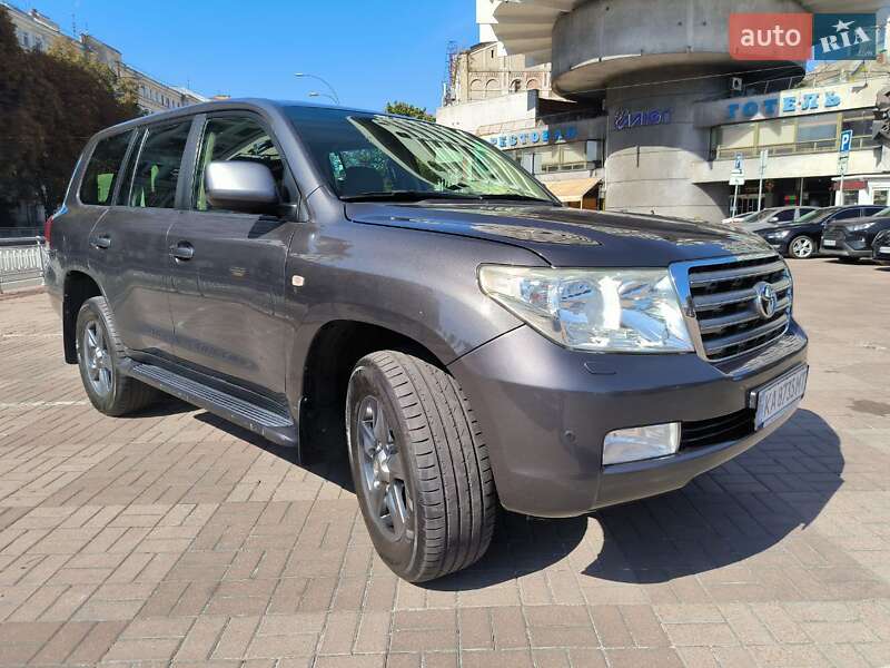 Внедорожник / Кроссовер Toyota Land Cruiser 2008 в Киеве