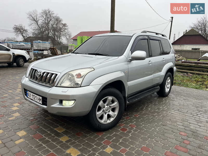 Внедорожник / Кроссовер Toyota Land Cruiser 2005 в Краснограде