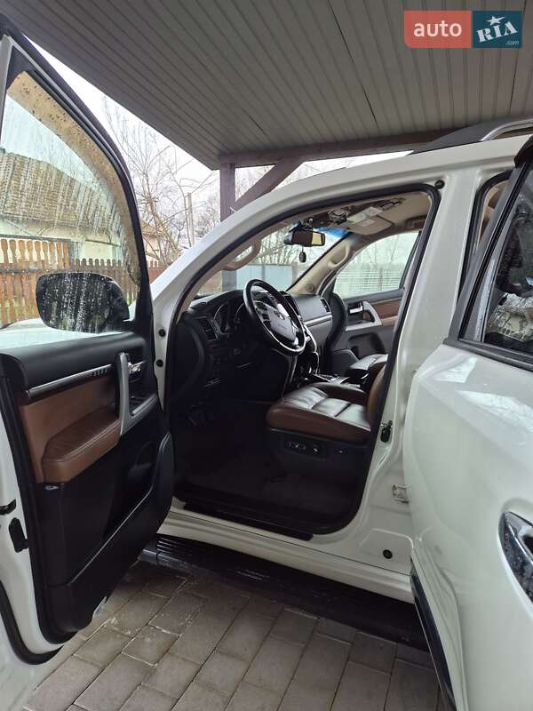 Внедорожник / Кроссовер Toyota Land Cruiser 2014 в Берегово