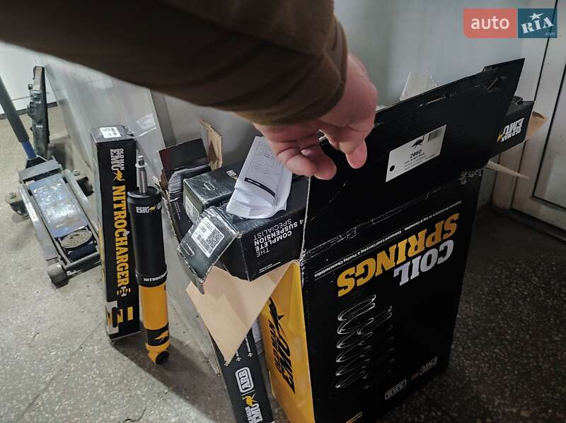 Внедорожник / Кроссовер Toyota Land Cruiser 2003 в Тернополе