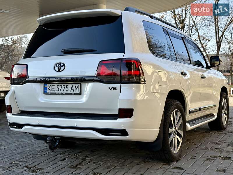 Позашляховик / Кросовер Toyota Land Cruiser 2017 в Дніпрі