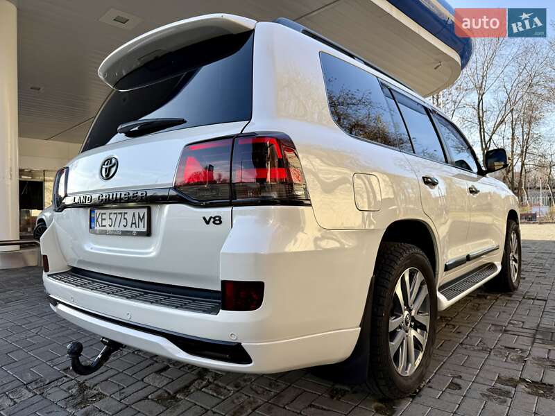 Позашляховик / Кросовер Toyota Land Cruiser 2017 в Дніпрі