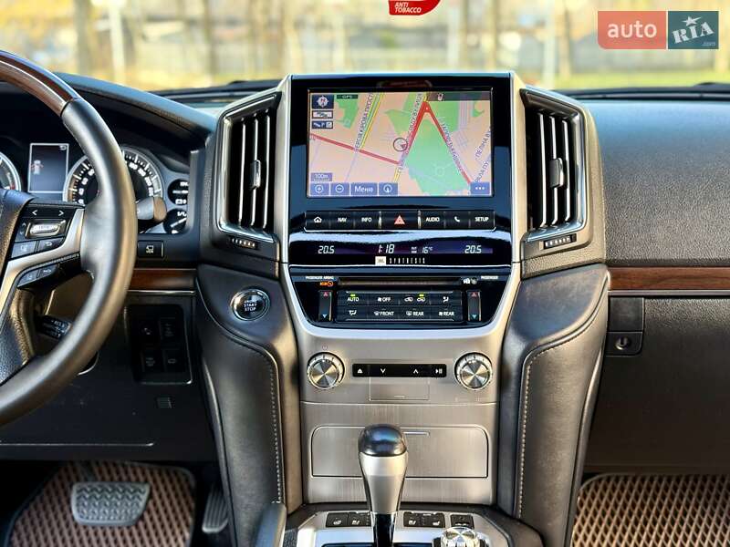 Позашляховик / Кросовер Toyota Land Cruiser 2017 в Дніпрі