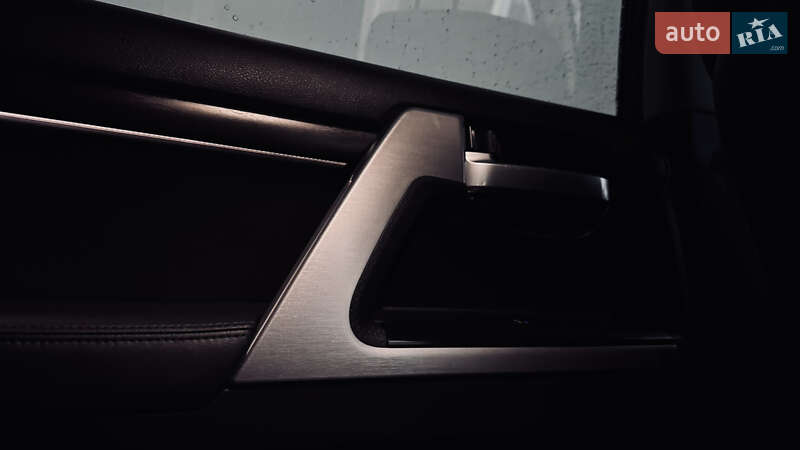 Внедорожник / Кроссовер Toyota Land Cruiser 2018 в Киеве