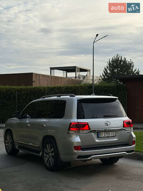 Внедорожник / Кроссовер Toyota Land Cruiser 2016 в Киеве