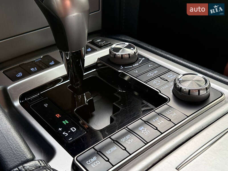 Внедорожник / Кроссовер Toyota Land Cruiser 2016 в Киеве