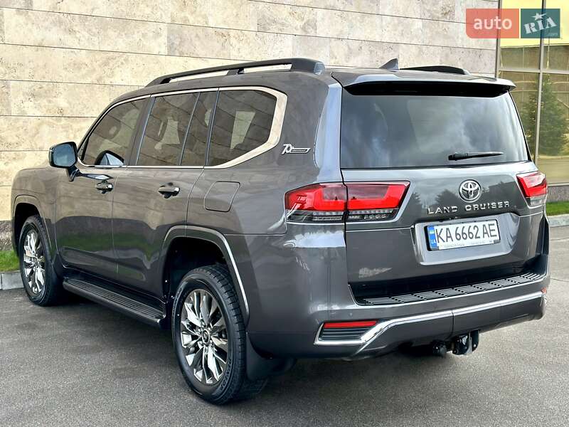 Внедорожник / Кроссовер Toyota Land Cruiser 2021 в Киеве