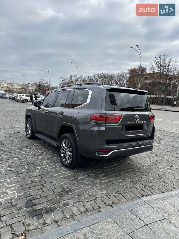 Внедорожник / Кроссовер Toyota Land Cruiser 2023 в Киеве