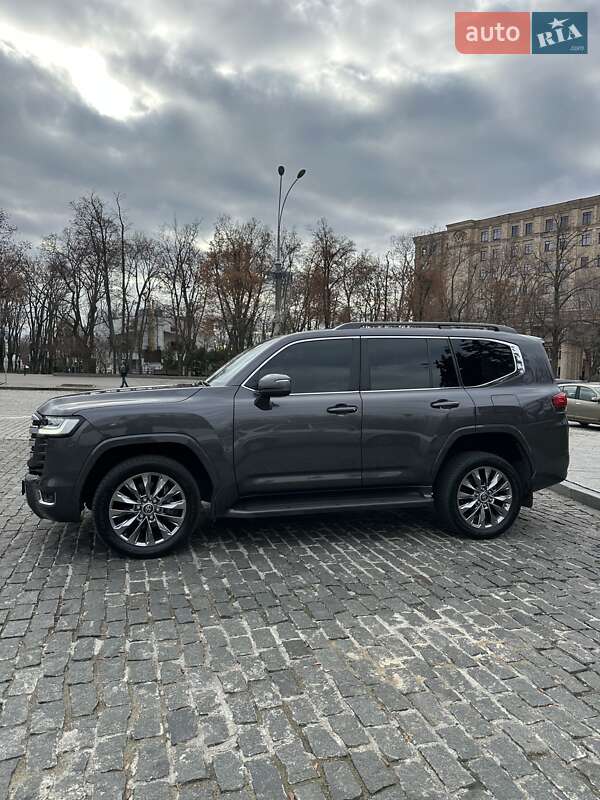 Внедорожник / Кроссовер Toyota Land Cruiser 2023 в Киеве