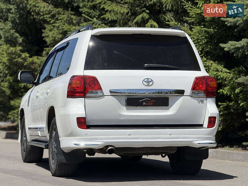 Внедорожник / Кроссовер Toyota Land Cruiser 2011 в Тернополе