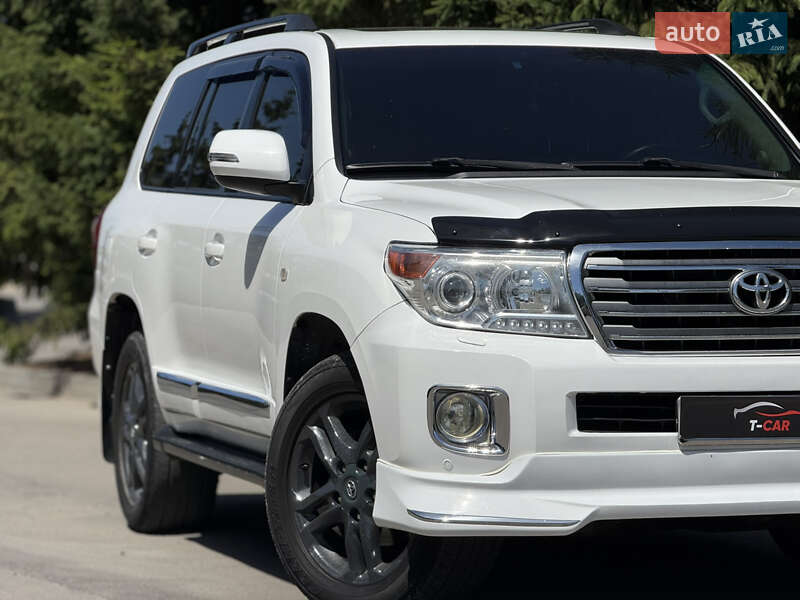 Внедорожник / Кроссовер Toyota Land Cruiser 2011 в Тернополе