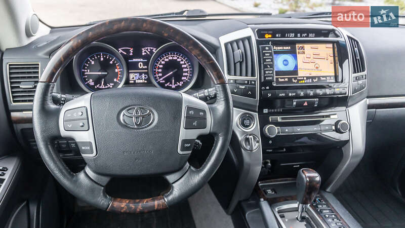 Внедорожник / Кроссовер Toyota Land Cruiser 2014 в Днепре
