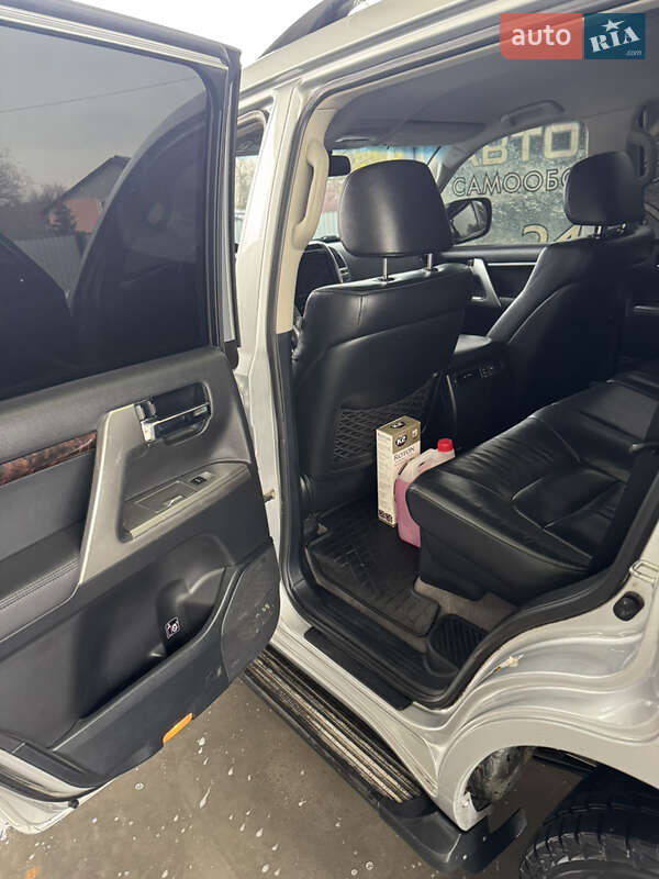 Внедорожник / Кроссовер Toyota Land Cruiser 2012 в Чорткове