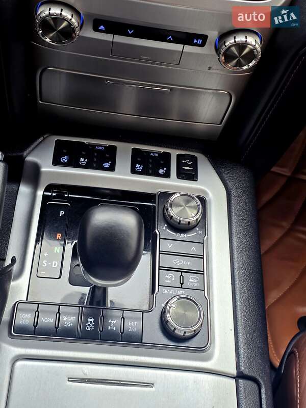 Внедорожник / Кроссовер Toyota Land Cruiser 2018 в Днепре фото 11 Внедорожник / Кроссовер Toyota Land Cruiser 2018 в Днепре