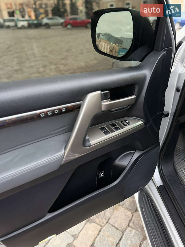 Внедорожник / Кроссовер Toyota Land Cruiser 2008 в Харькове