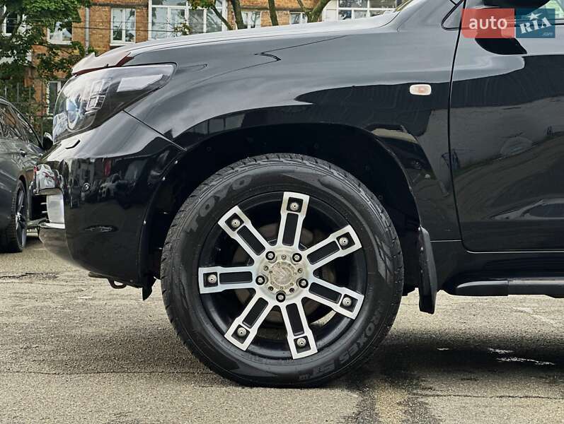 Внедорожник / Кроссовер Toyota Land Cruiser 2008 в Киеве
