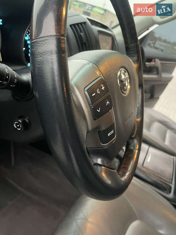 Внедорожник / Кроссовер Toyota Land Cruiser 2007 в Днепре