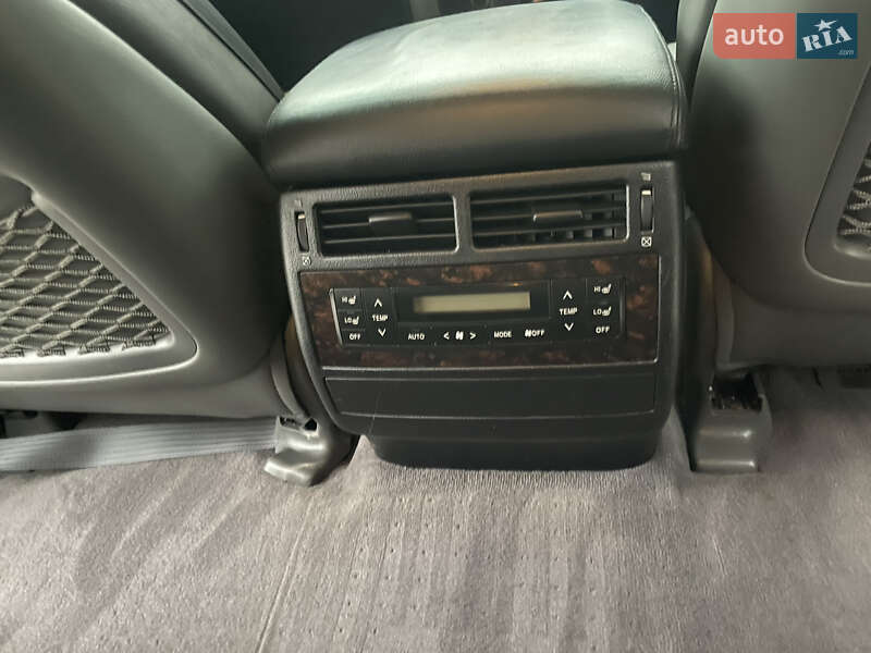 Внедорожник / Кроссовер Toyota Land Cruiser 2007 в Днепре