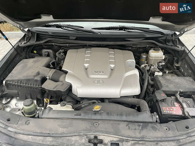 Внедорожник / Кроссовер Toyota Land Cruiser 2007 в Днепре