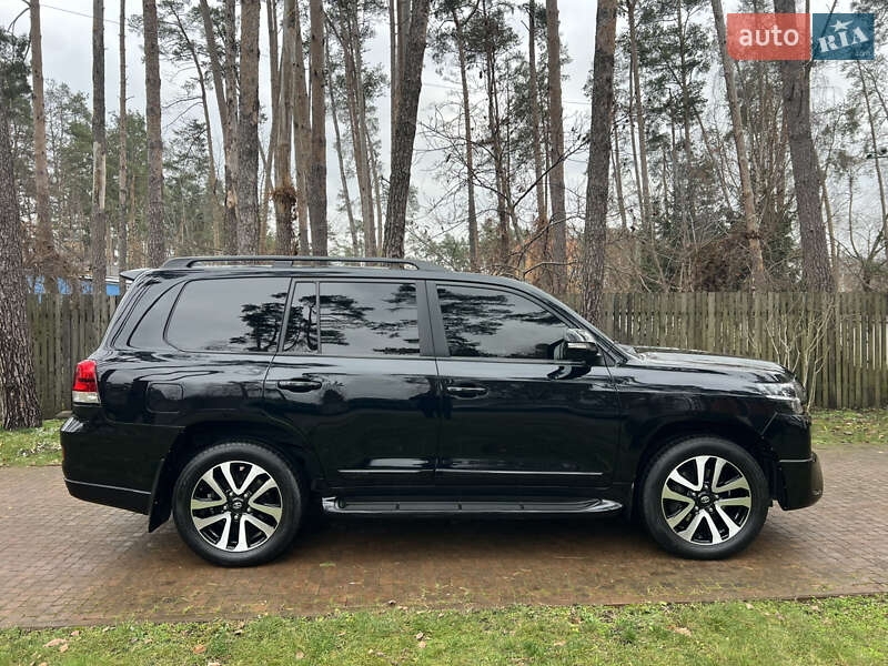 Внедорожник / Кроссовер Toyota Land Cruiser 2015 в Киеве