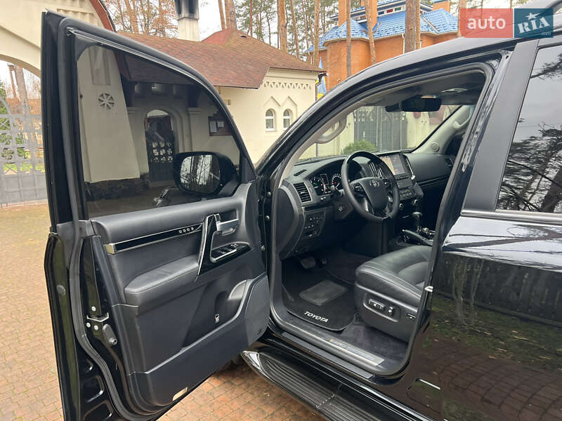 Внедорожник / Кроссовер Toyota Land Cruiser 2015 в Киеве