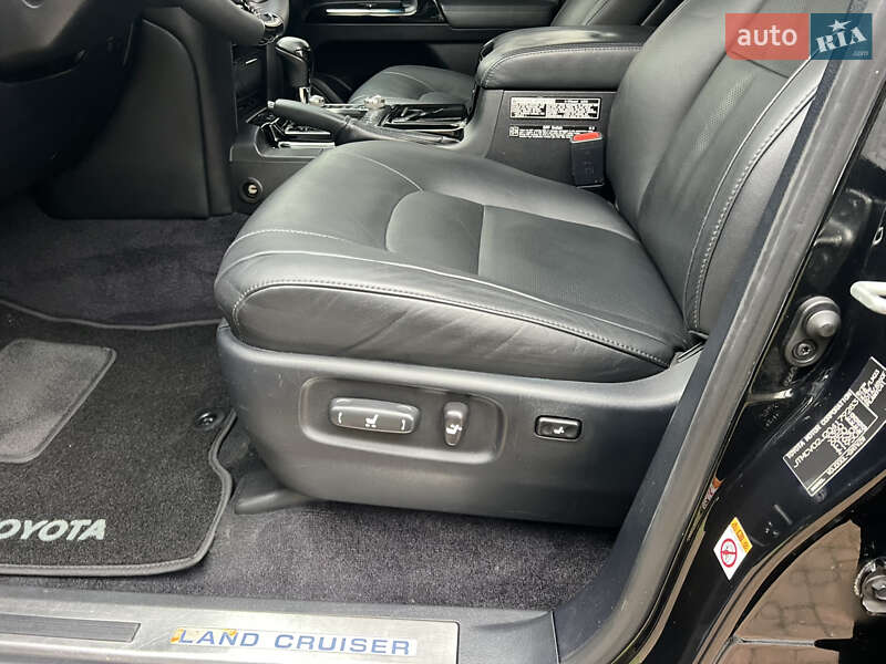 Внедорожник / Кроссовер Toyota Land Cruiser 2015 в Киеве
