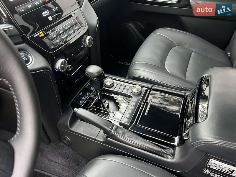 Внедорожник / Кроссовер Toyota Land Cruiser 2015 в Киеве