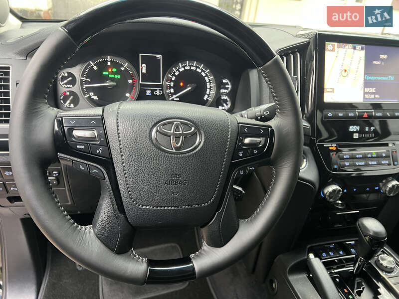 Внедорожник / Кроссовер Toyota Land Cruiser 2015 в Киеве