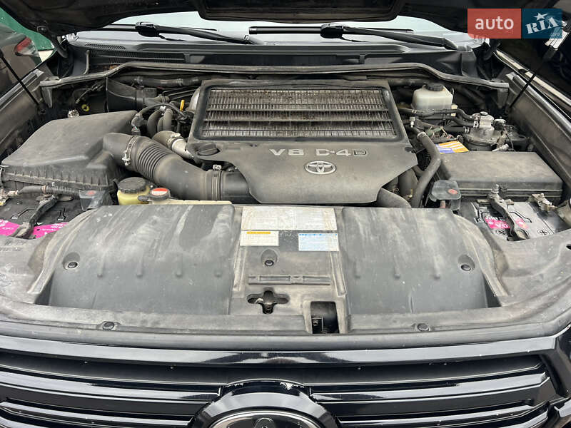 Внедорожник / Кроссовер Toyota Land Cruiser 2015 в Киеве