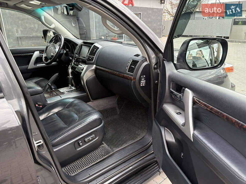 Внедорожник / Кроссовер Toyota Land Cruiser 2012 в Каменец-Подольском