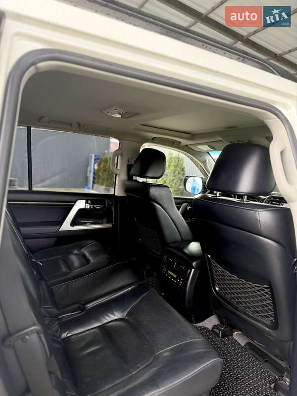 Внедорожник / Кроссовер Toyota Land Cruiser 2012 в Каменец-Подольском