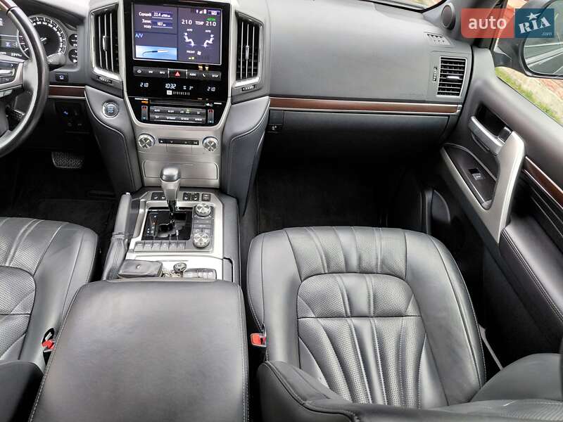 Внедорожник / Кроссовер Toyota Land Cruiser 2020 в Ивано-Франковске фото 40 Внедорожник / Кроссовер Toyota Land Cruiser 2020 в Ивано-Франковске