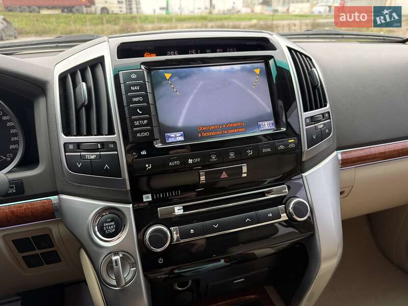 Внедорожник / Кроссовер Toyota Land Cruiser 2013 в Киеве фото 23 Внедорожник / Кроссовер Toyota Land Cruiser 2013 в Киеве