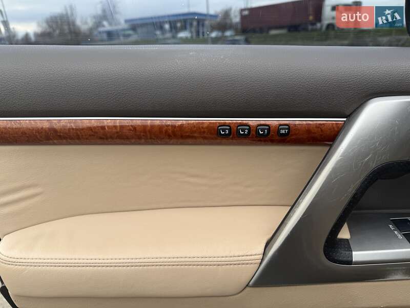 Внедорожник / Кроссовер Toyota Land Cruiser 2013 в Киеве фото 33 Внедорожник / Кроссовер Toyota Land Cruiser 2013 в Киеве