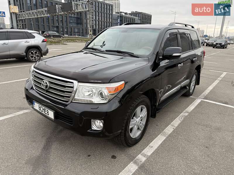 Внедорожник / Кроссовер Toyota Land Cruiser 2013 в Киеве фото 13 Внедорожник / Кроссовер Toyota Land Cruiser 2013 в Киеве