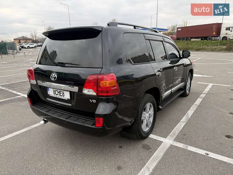 Внедорожник / Кроссовер Toyota Land Cruiser 2013 в Киеве фото 27 Внедорожник / Кроссовер Toyota Land Cruiser 2013 в Киеве