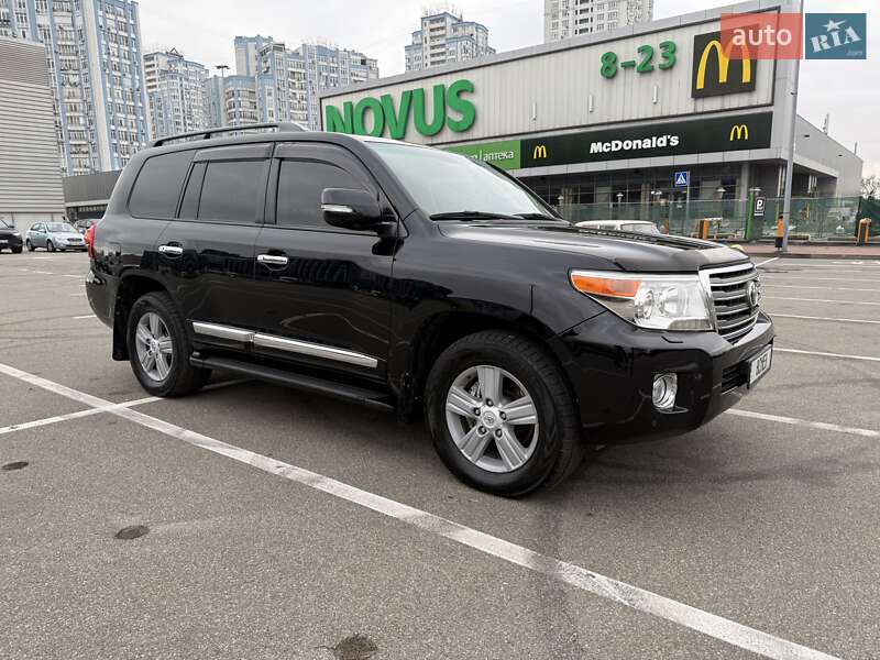 Внедорожник / Кроссовер Toyota Land Cruiser 2013 в Киеве фото 3 Внедорожник / Кроссовер Toyota Land Cruiser 2013 в Киеве