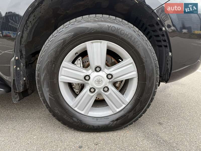 Внедорожник / Кроссовер Toyota Land Cruiser 2013 в Киеве фото 50 Внедорожник / Кроссовер Toyota Land Cruiser 2013 в Киеве
