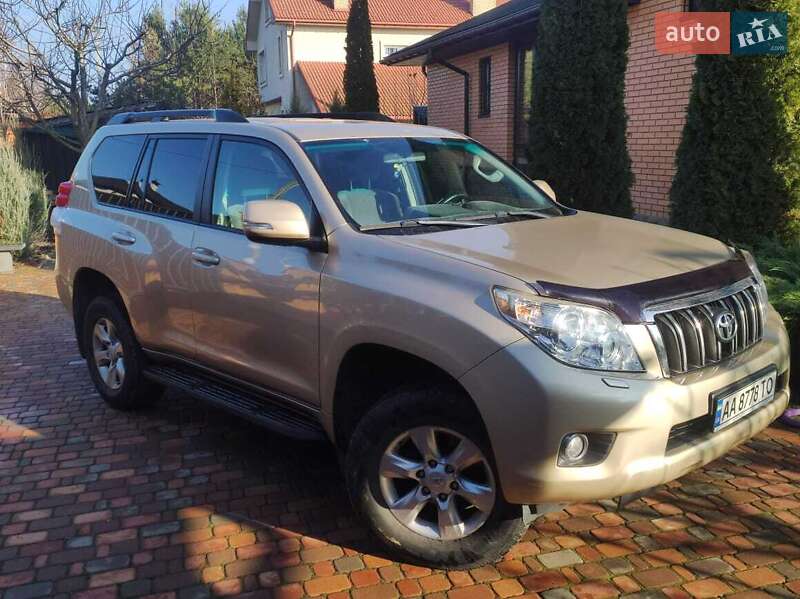 Внедорожник / Кроссовер Toyota Land Cruiser 2013 в Киеве