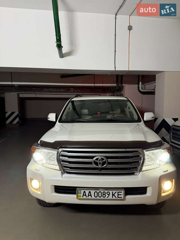 Внедорожник / Кроссовер Toyota Land Cruiser 2013 в Киеве