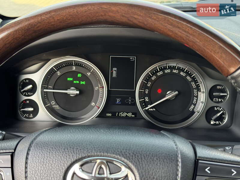 Внедорожник / Кроссовер Toyota Land Cruiser 2017 в Николаеве