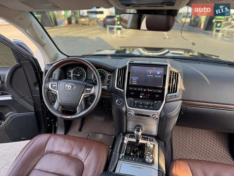Внедорожник / Кроссовер Toyota Land Cruiser 2017 в Николаеве