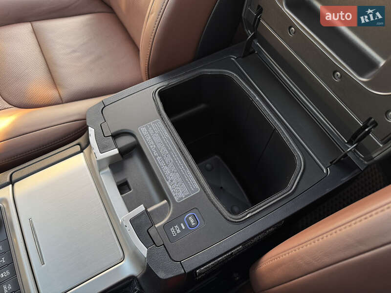 Внедорожник / Кроссовер Toyota Land Cruiser 2017 в Николаеве