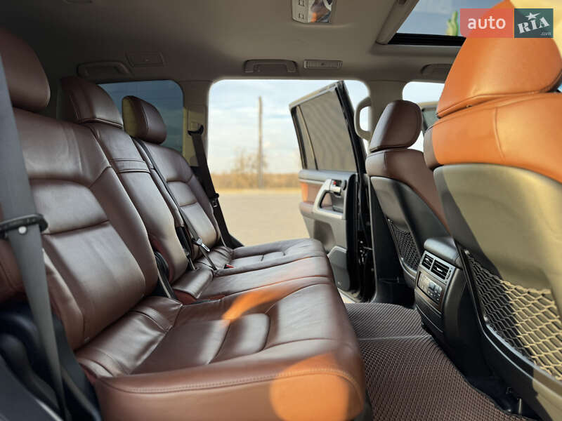 Внедорожник / Кроссовер Toyota Land Cruiser 2017 в Николаеве