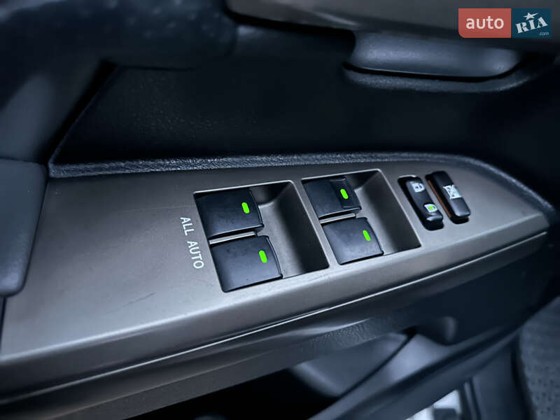 Внедорожник / Кроссовер Toyota Land Cruiser 2008 в Хмельницком